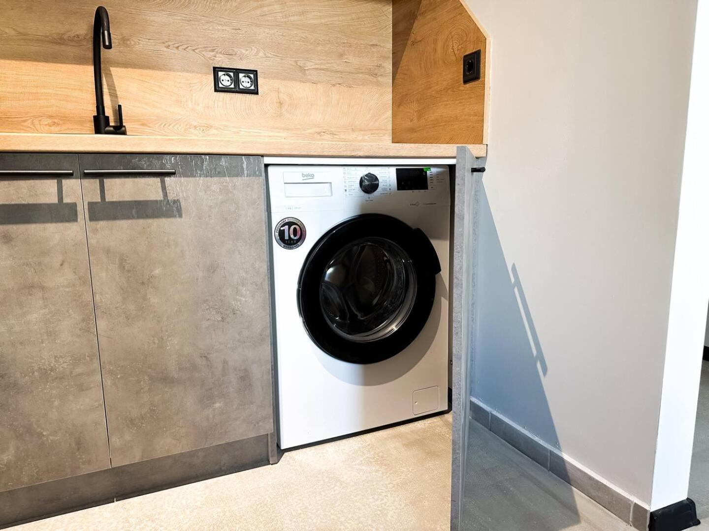 6 Studios 6 Bathrooms 2 Levels Kitchens 索菲亞 外观 照片